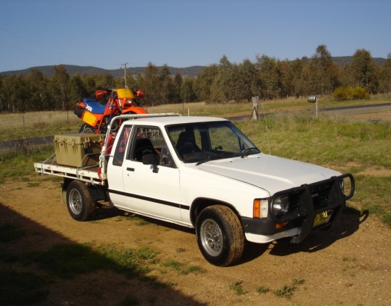 1984 toyota hilux specs #4