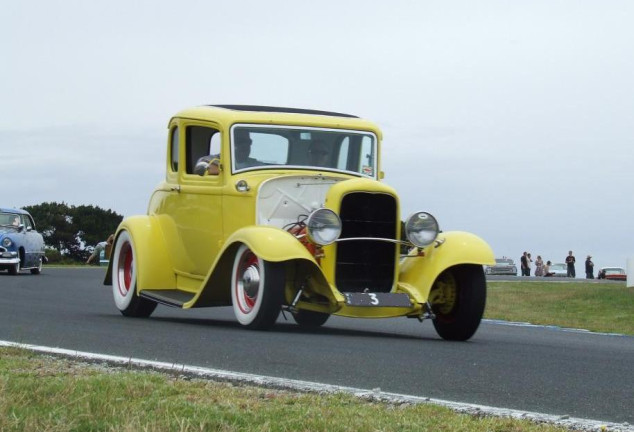 1932 Ford  B