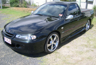 1997 Holden COMMODORE 