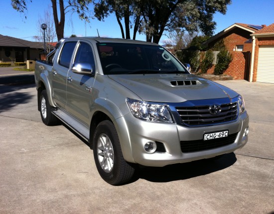 videos toyota hilux sr5 #7