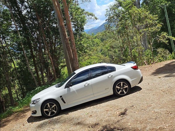 2016 Holden COMMODORE SV6 BLACK EDITION DOM666x Shannons Club