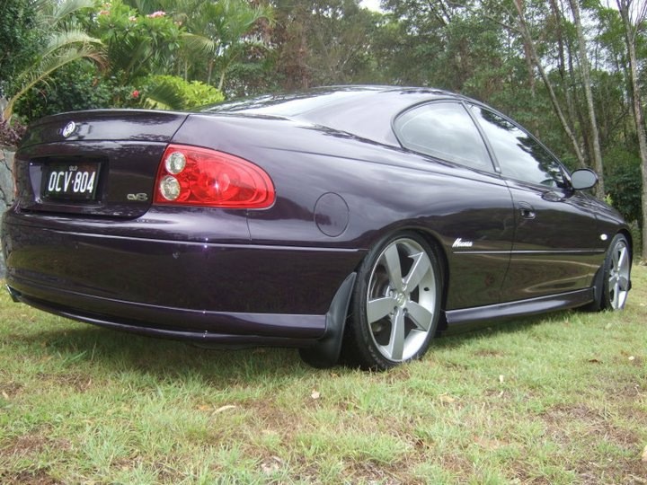 2004 Holden MONARO CV8