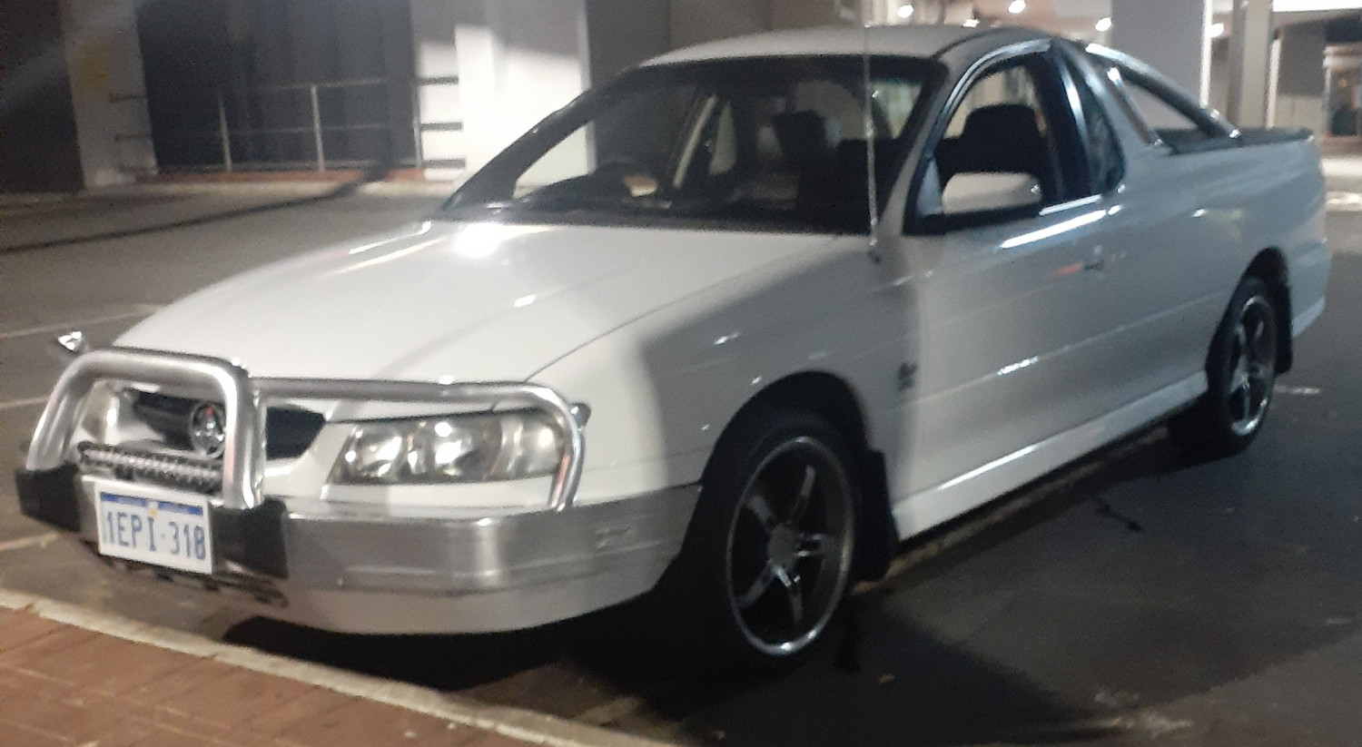 04 Commodore 2004 Holden Commodore S - CalLee - Shannons Club
