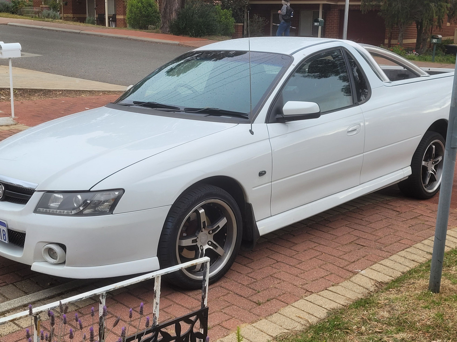 04 Commodore 2004 Holden Commodore S - CalLee - Shannons Club