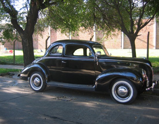 1938 Ford club coupe #6