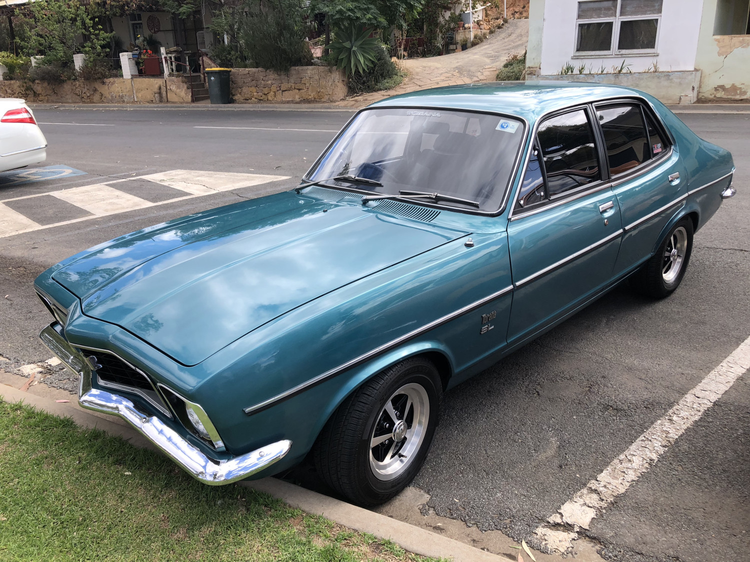 1972-holden-torana-powerllj-shannons-club