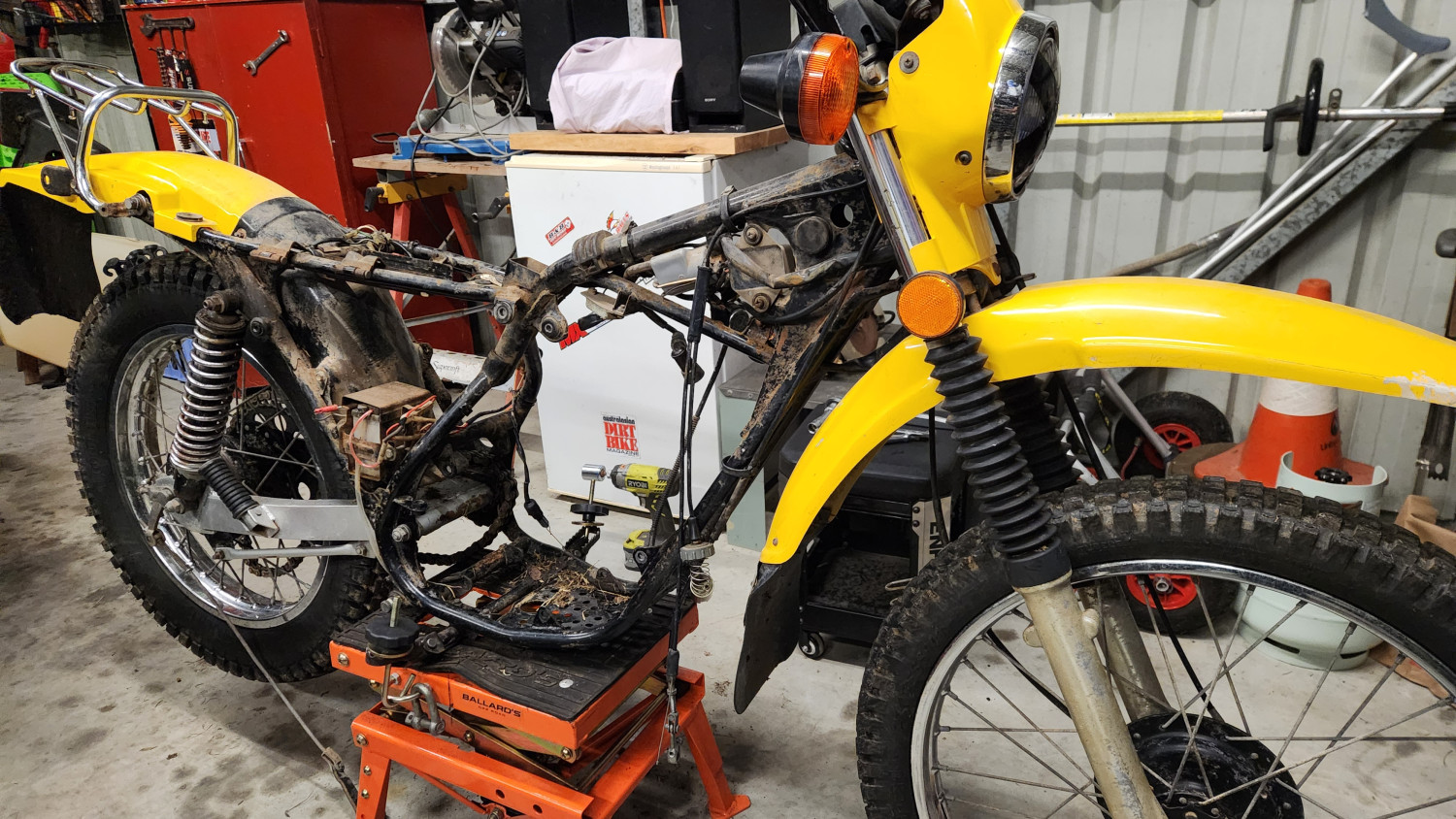 1982 Suzuki TS185ER - IWF002 - Shannons Club
