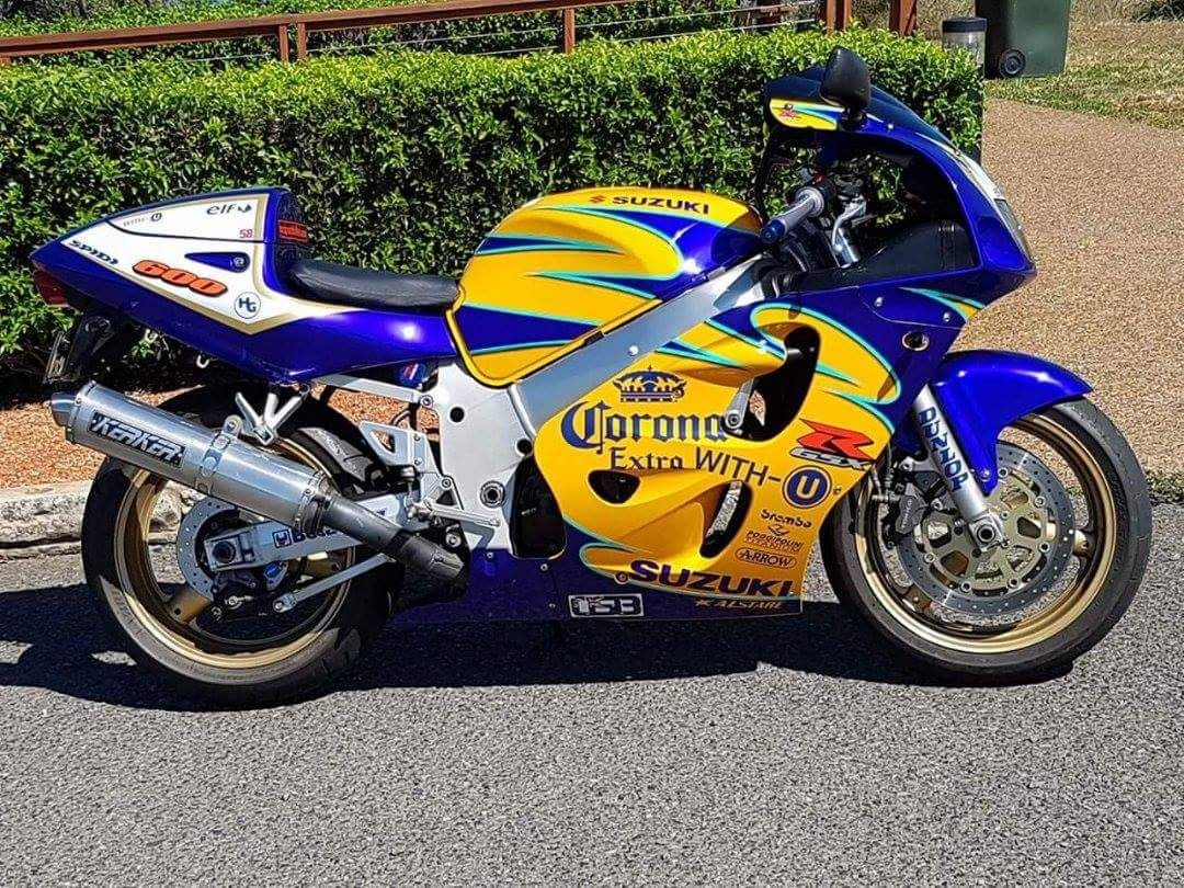 Gsxr 600 deals srad 2000