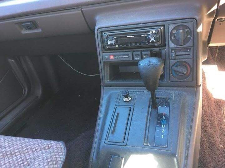 1990 Holden COMMODORE