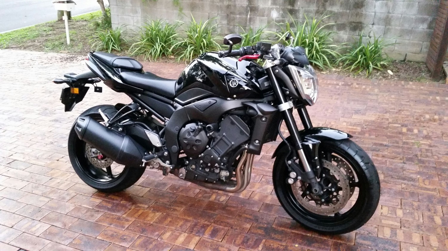 Yamaha fz1 deals 2011