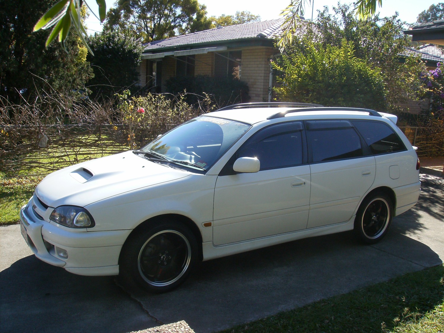 Капот toyota caldina st215