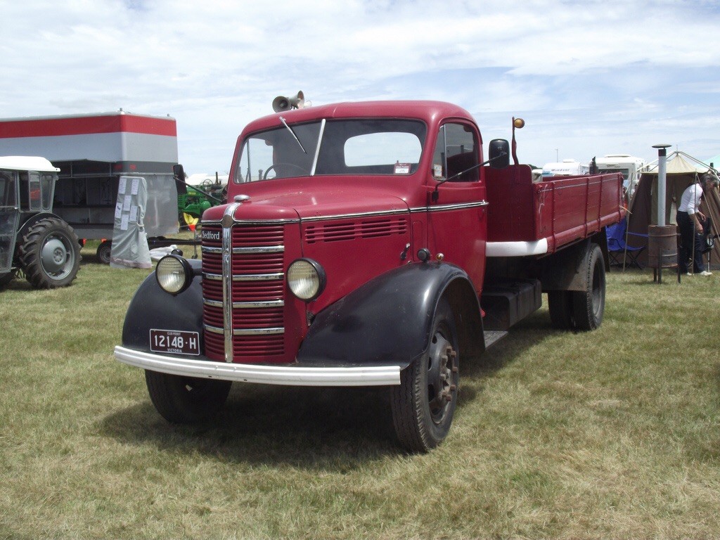 1946 Bedford O Series - Tezcarp - Shannons Club