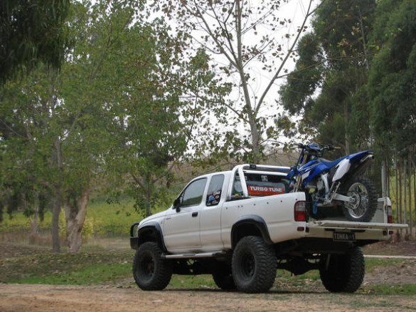 2004 toyota hilux 4x4