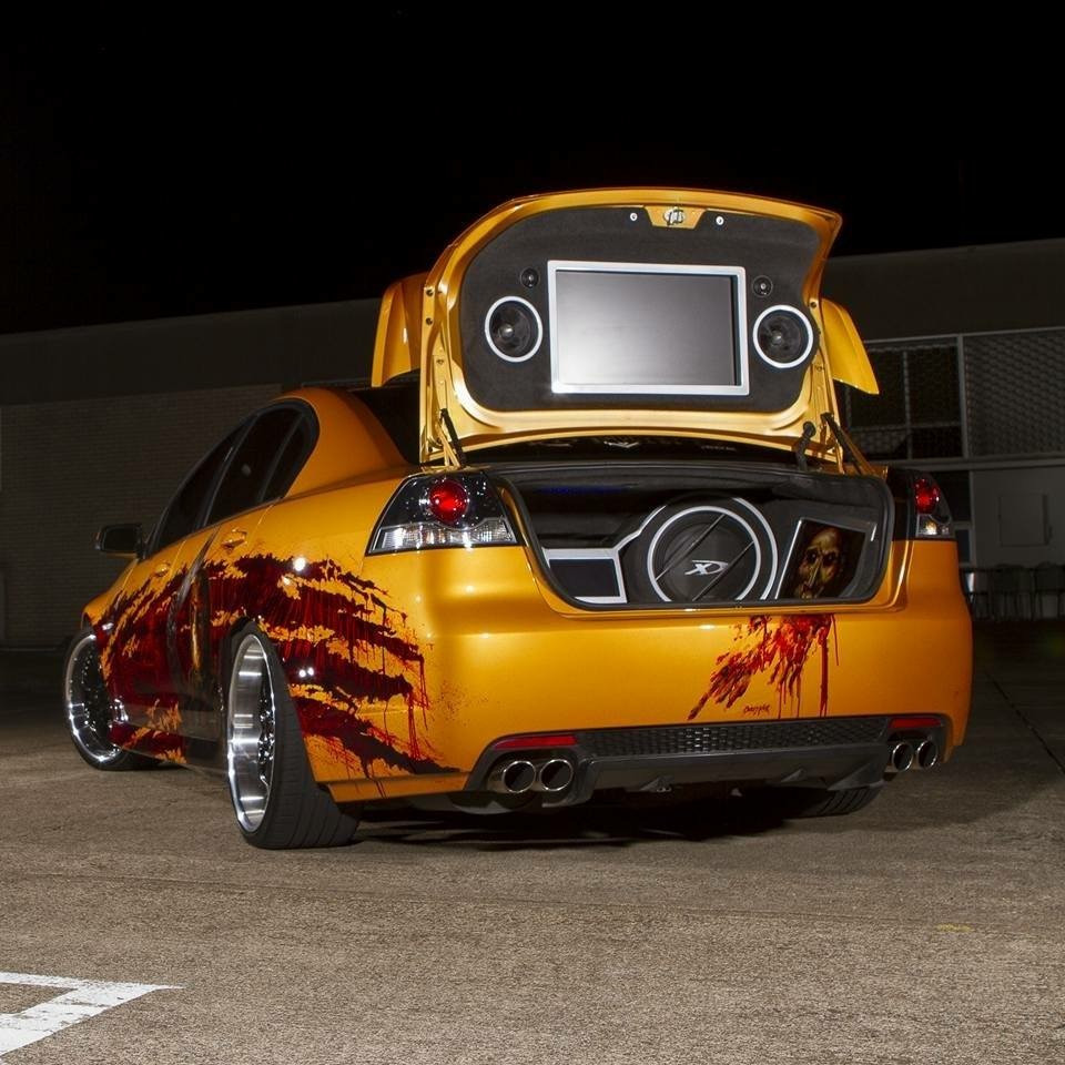 2009 Holden Commodore - HooHaa - Shannons Club