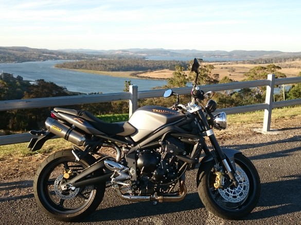 2009 Triumph 675cc STREET TRIPLE R - Felden - Shannons Club