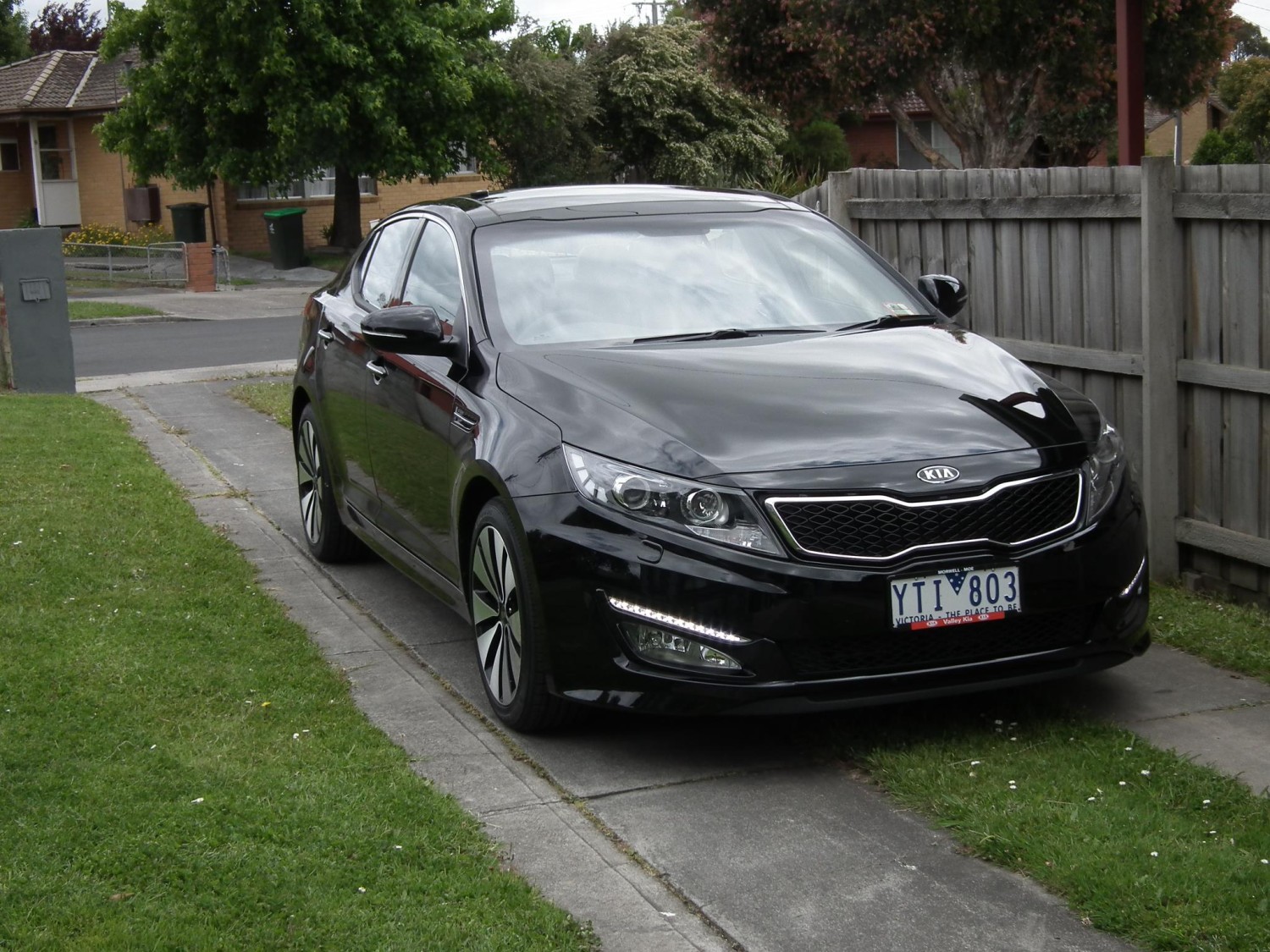 2011 Kia OPTIMA PLATINUM - NISMO400R - Shannons Club