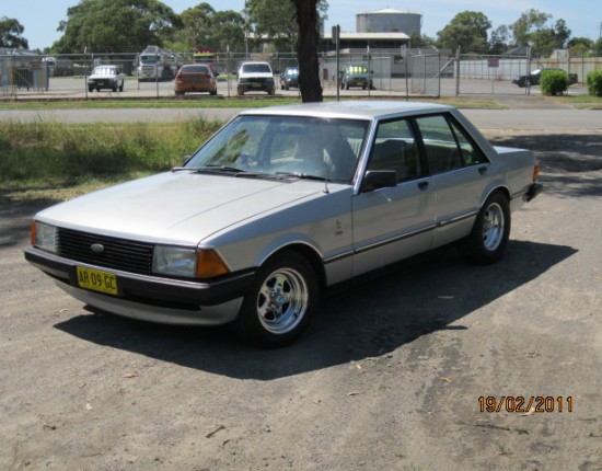 Ford fairmont ghia au series 3 specs