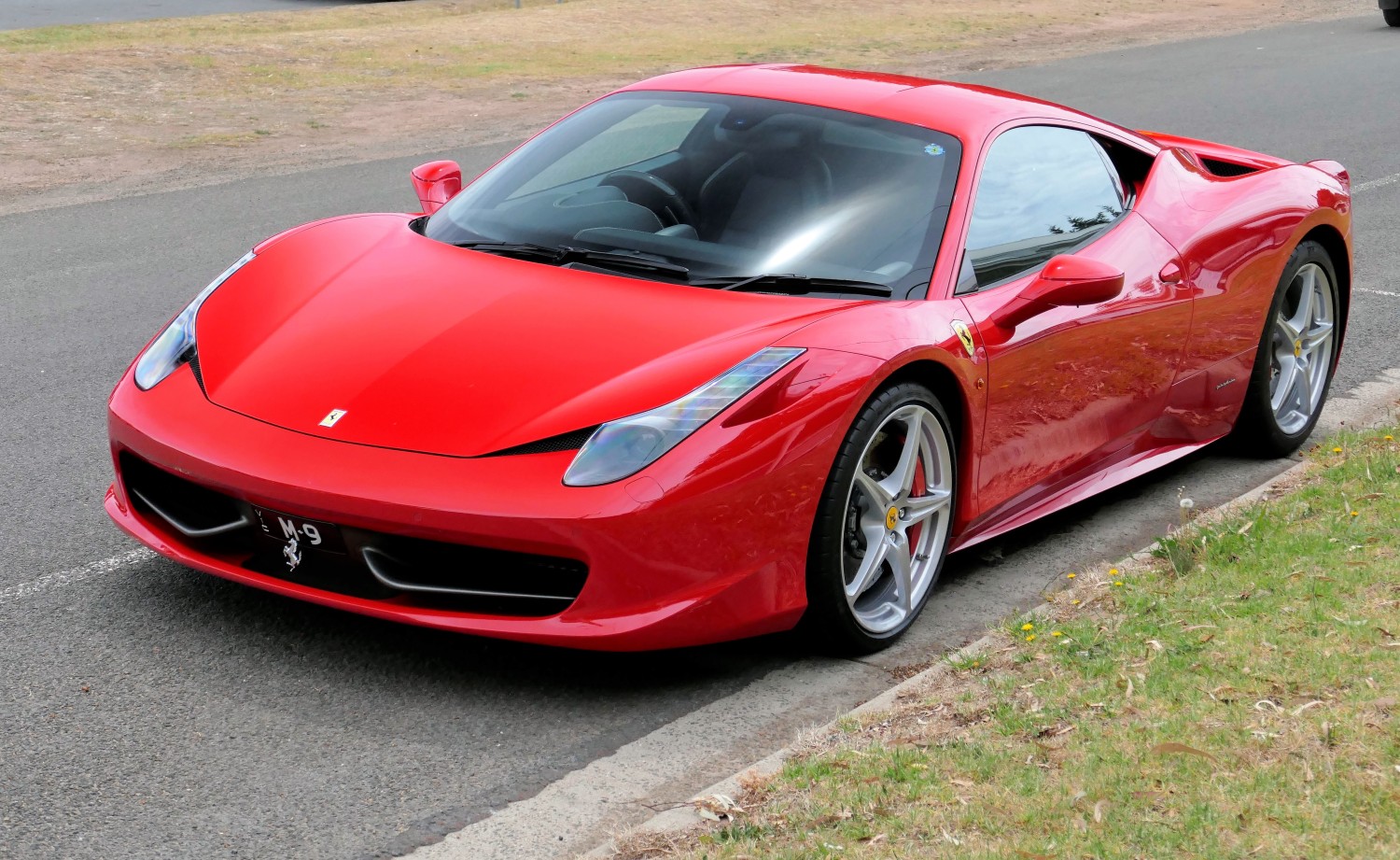 Ferrari 458 Italia фиолетовая