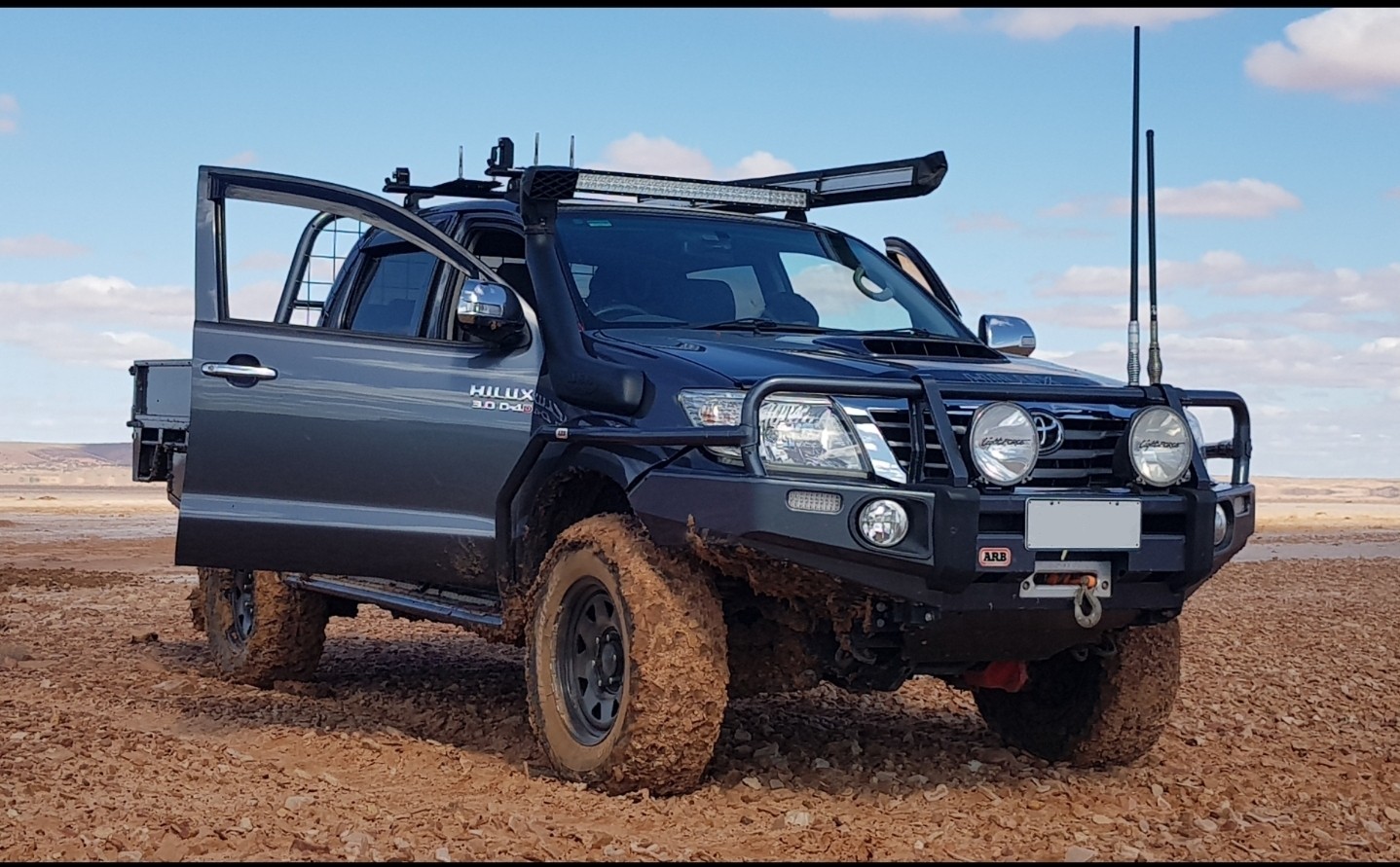 2011 Toyota HILUX SR5 (4x4) - ZackButler - Shannons Club