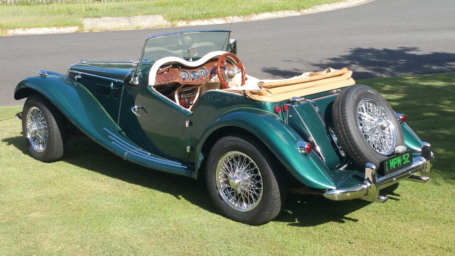 1954 MG TF 1500 - MPMpeter - Shannons Club