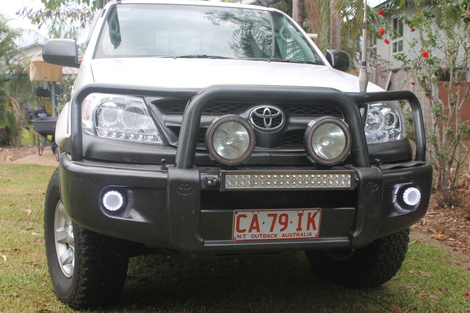 2005 Toyota Hilux 4x4 - skubeedoo2 - Shannons Club