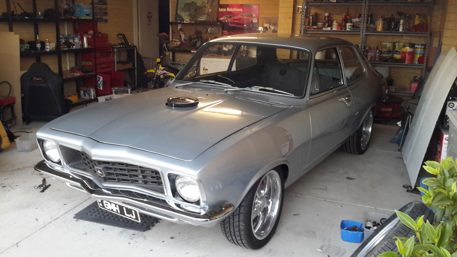 1972-holden-torana-matthewcollins-shannons-club