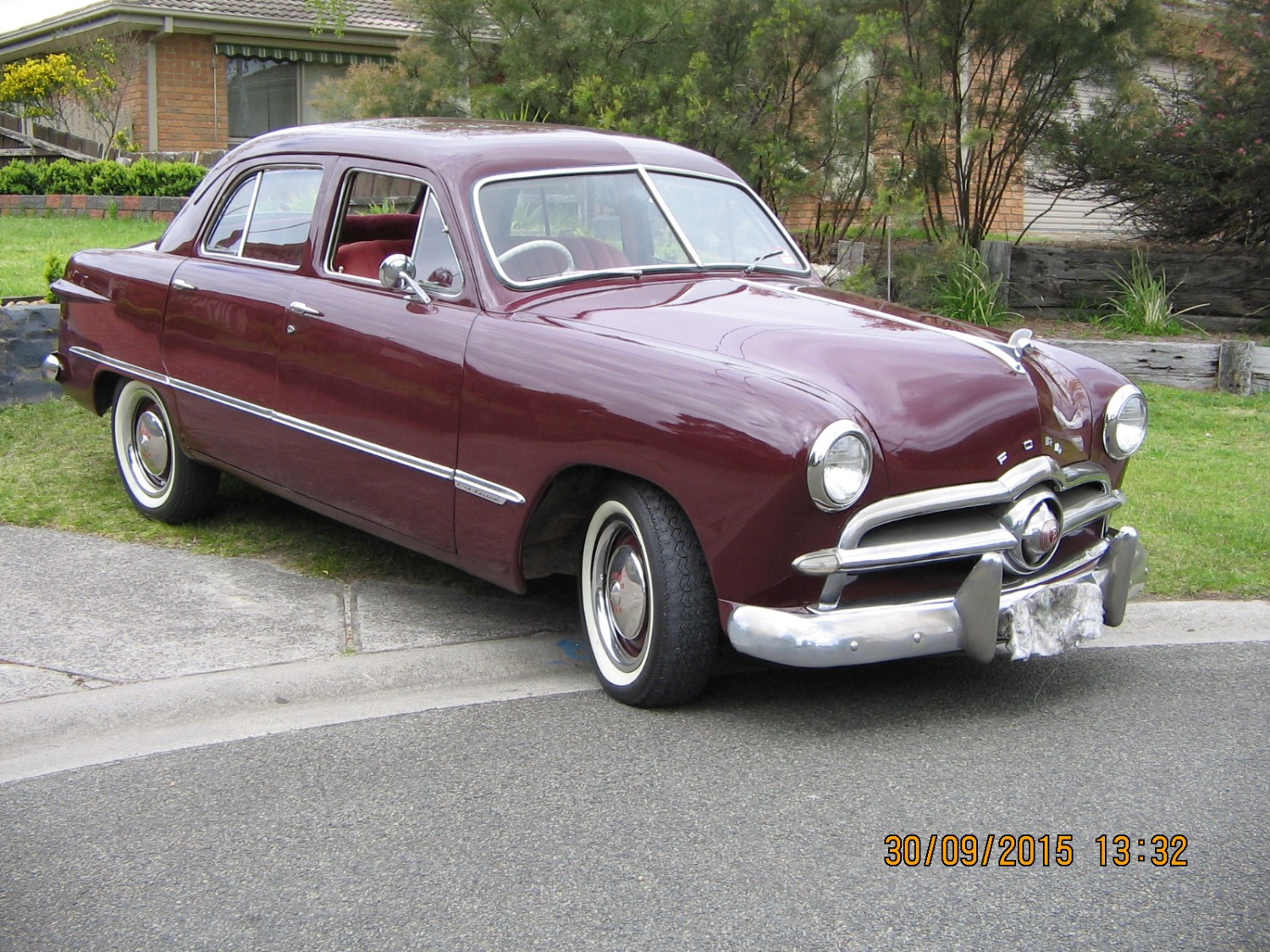 1949 Ford sedan - ford49 - Shannons Club