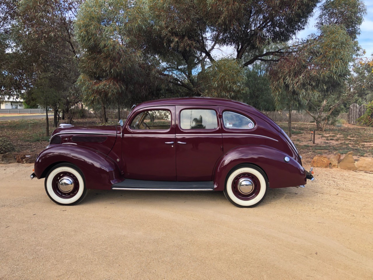 1938 Ford 4 door Delux