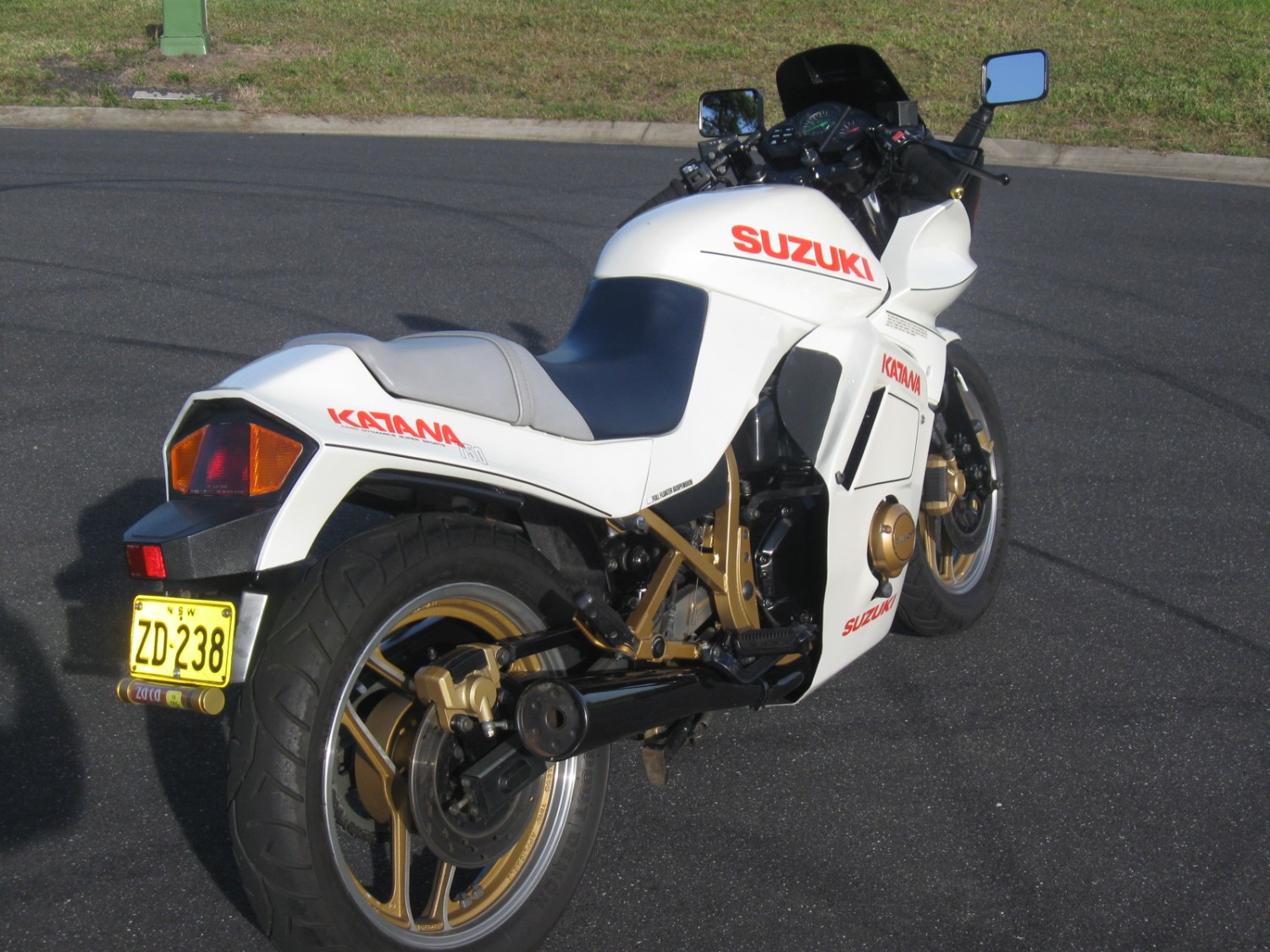 Suzuki gsx 750 katana