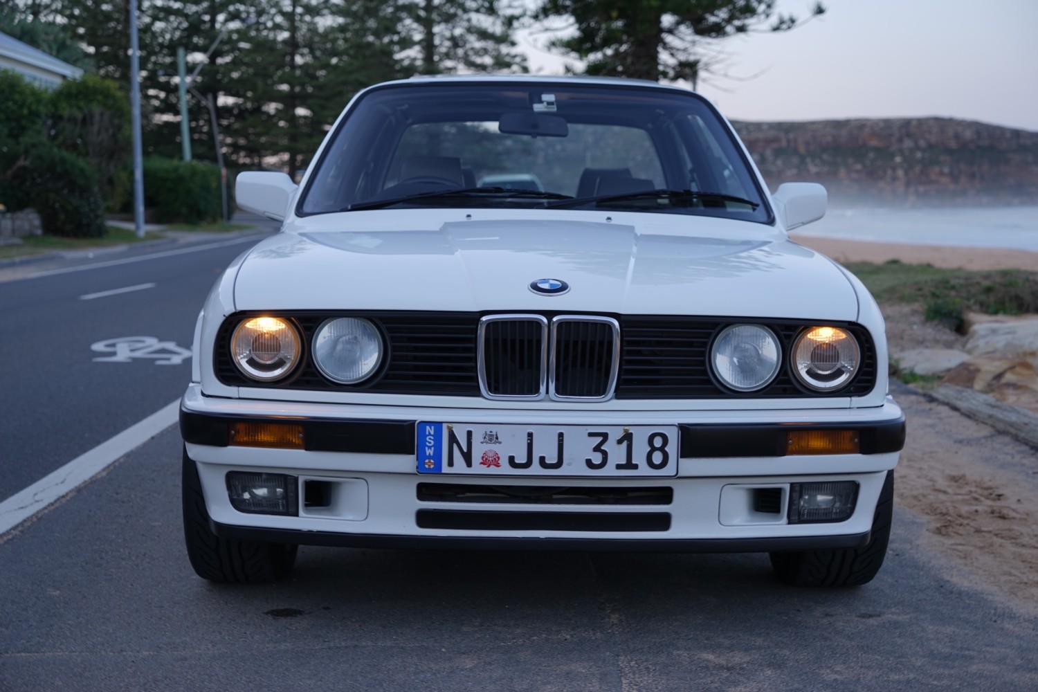 1990 BMW E30 318is Evolution_garage_JJ Shannons Club