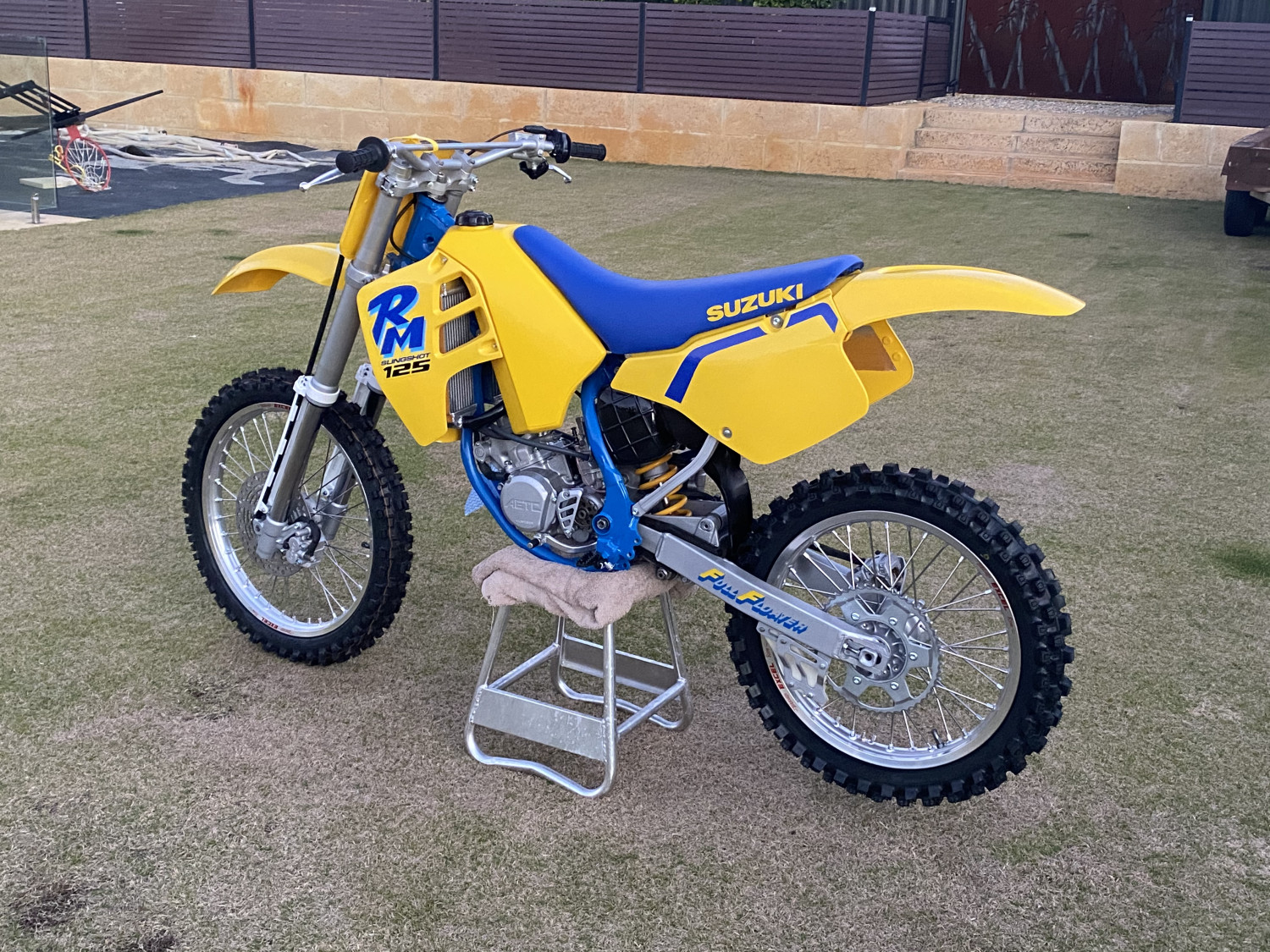 thumbnail image 2 of GPI Racing Aluminum Radiator For Suzuki RM125 1989-1991 (89 90 91) 2 of 6