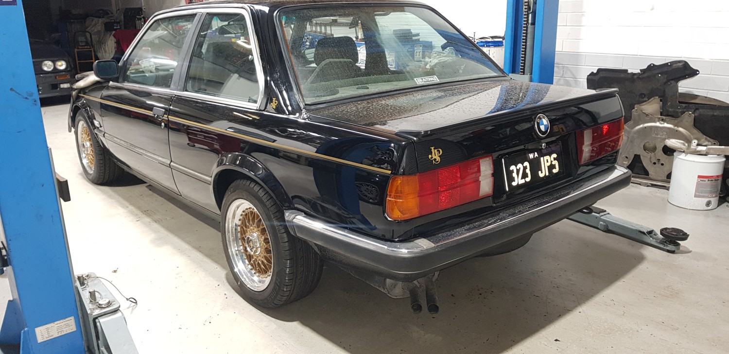 1985 BMW 323i JOHN PLAYER SPECIAL