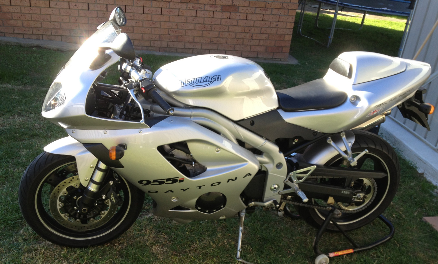 Triumph Daytona 955i T595N [2003] - Bremssattel Bremszange Vor