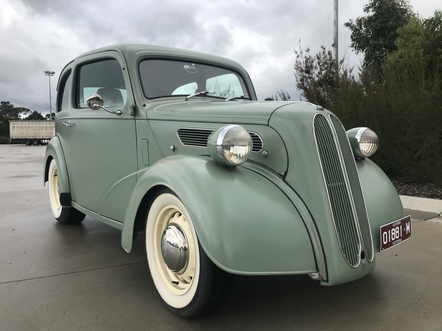 1948 Ford Anglia