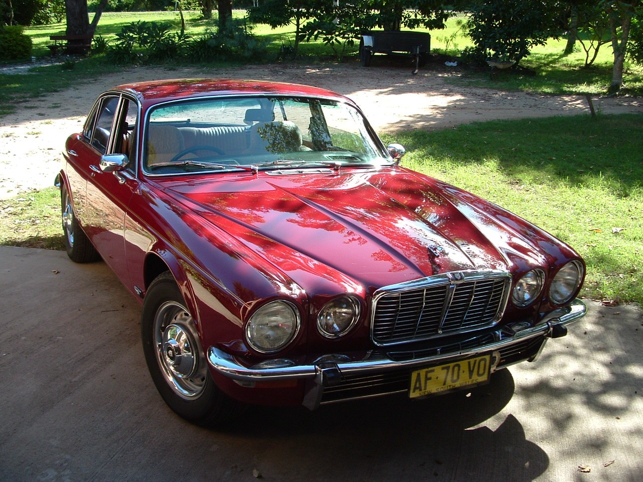 1974 Jaguar XJ6 Series 11 (SWB) - Revchris - Shannons Club