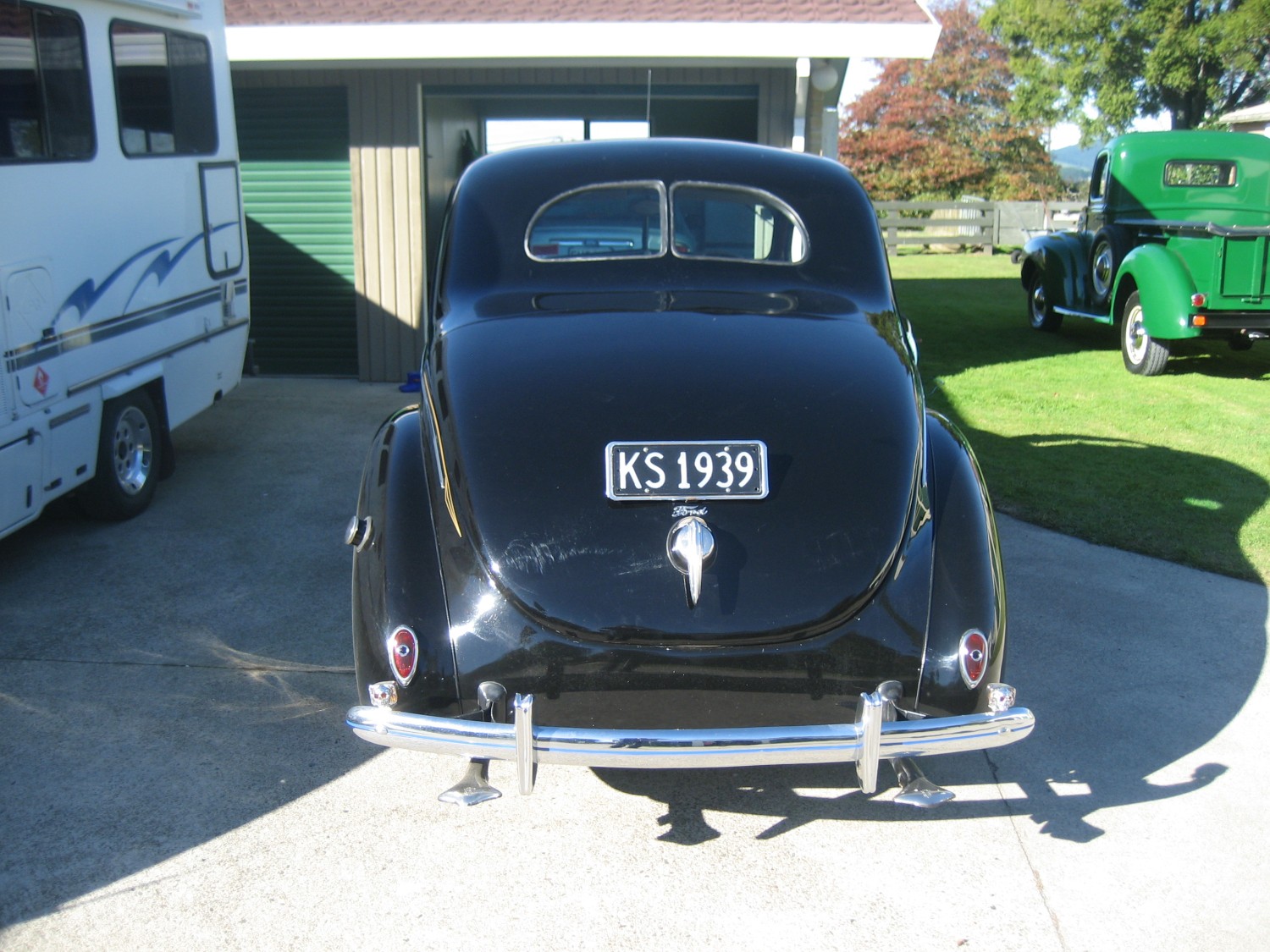 1939 Ford deluxe - RATMAZ - Shannons Club