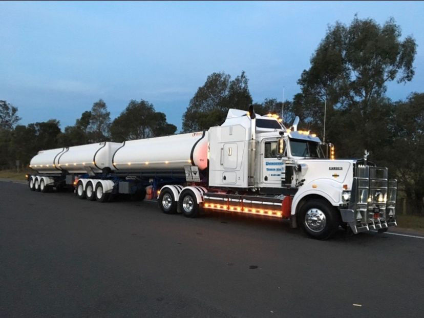 Ford T900 2019 Kenworth T900Legend - BarryGrimson - Shannons Club
