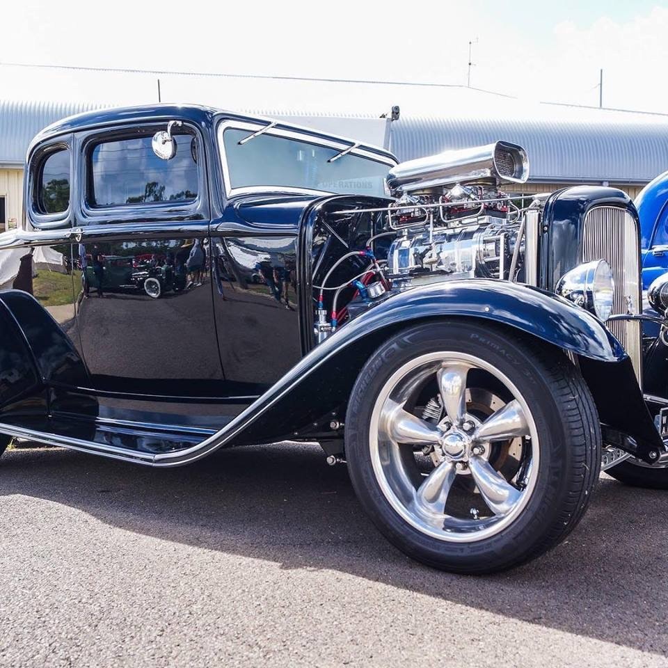 1932 Ford 5 window coupe