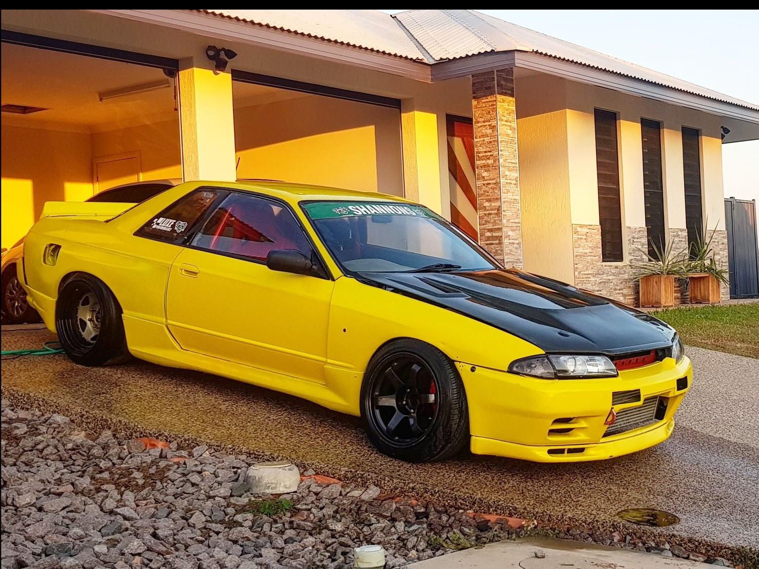 Nissan skyline r32 седан