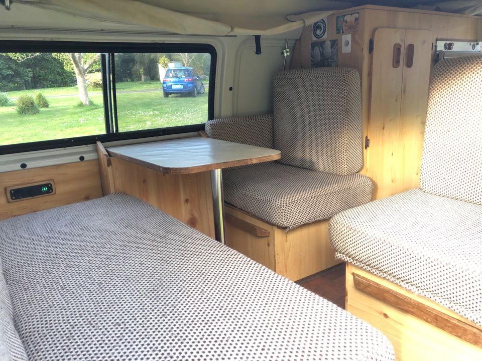 1983 Toyota HIACE LWB - HiAcePopTop - Shannons Club