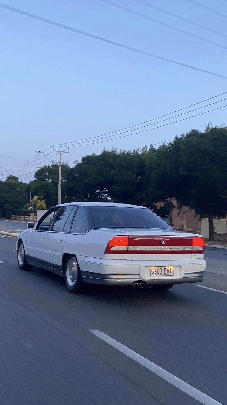1998 Holden Vs Statesman Series III. ChenzPicariello Shannons Club