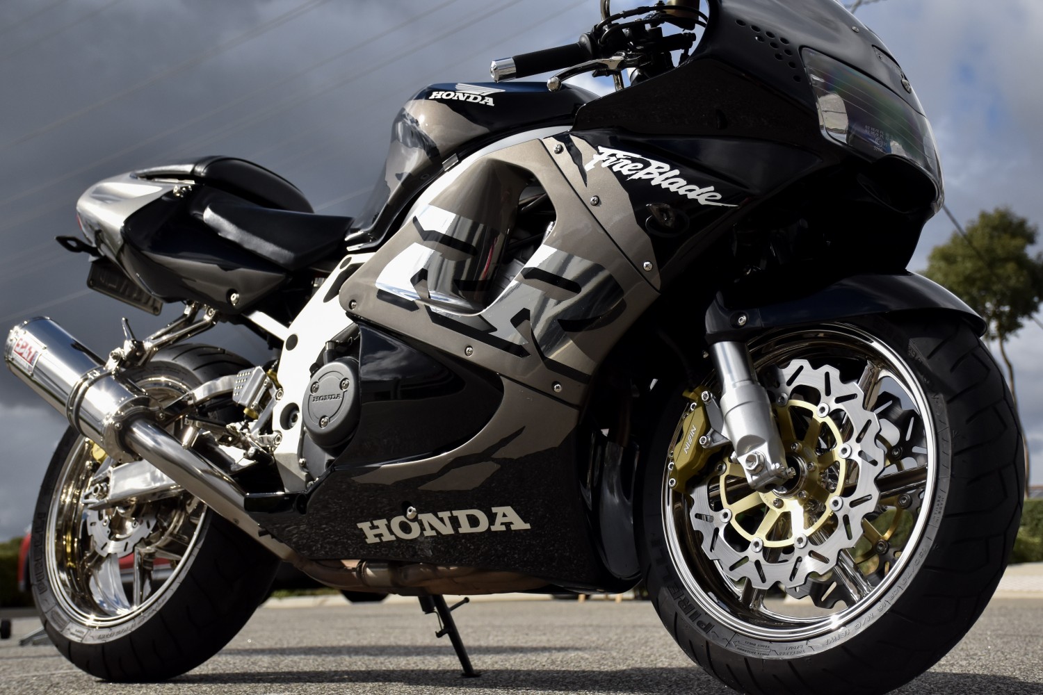 Honda cbr 919 fireblade