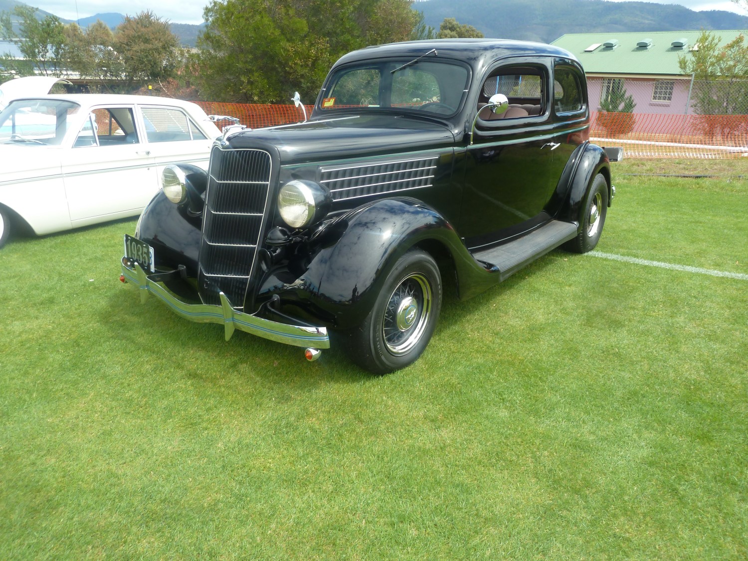 1935 Ford Tudor