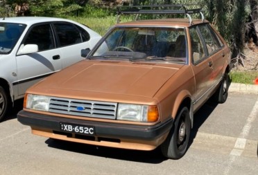 1985 ford laser