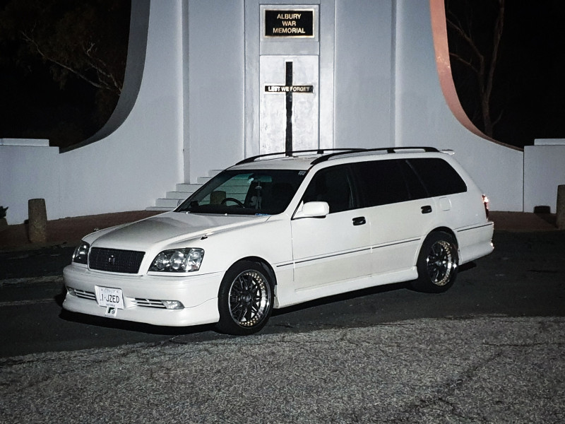 Toyota crown estate