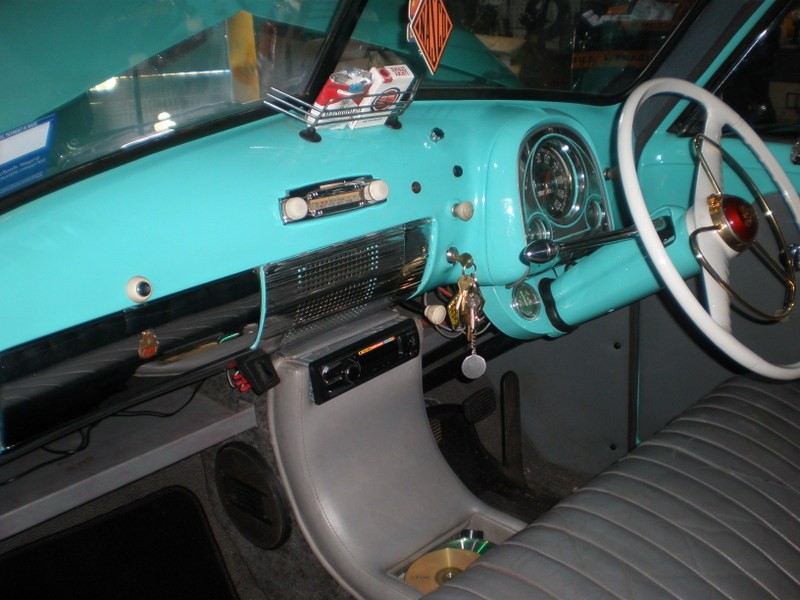 1951 Holden 48-215