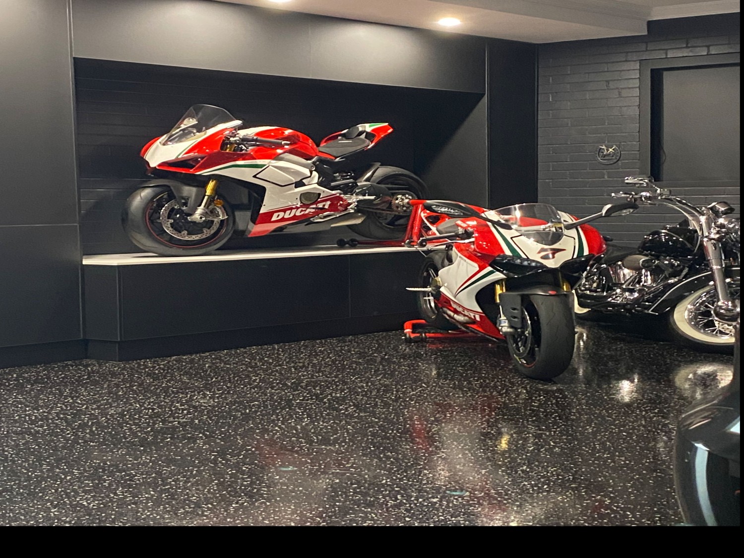 2018 Ducati 4v specially