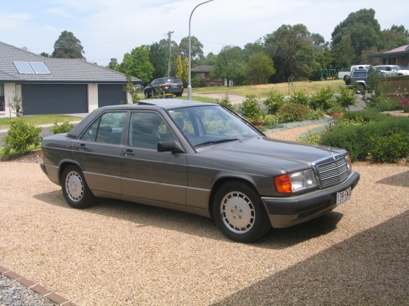 1990 Mercedes-Benz w201 190e 2.6 - Benzie - Shannons Club