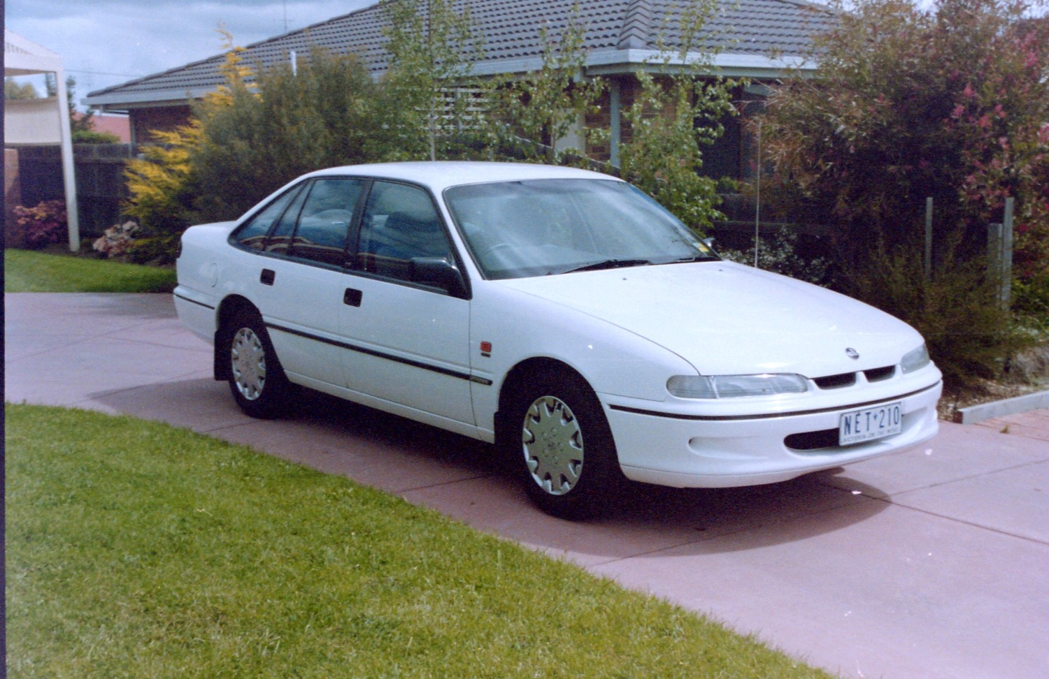 1994 Holden COMMODORE EXECUTIVE