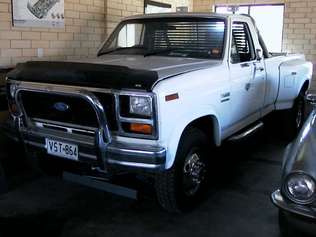 1986 Ford F350 (4x4)